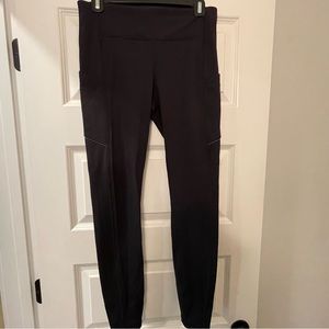 Lululemon black legging, size 8, 27 inch inseam, EUC